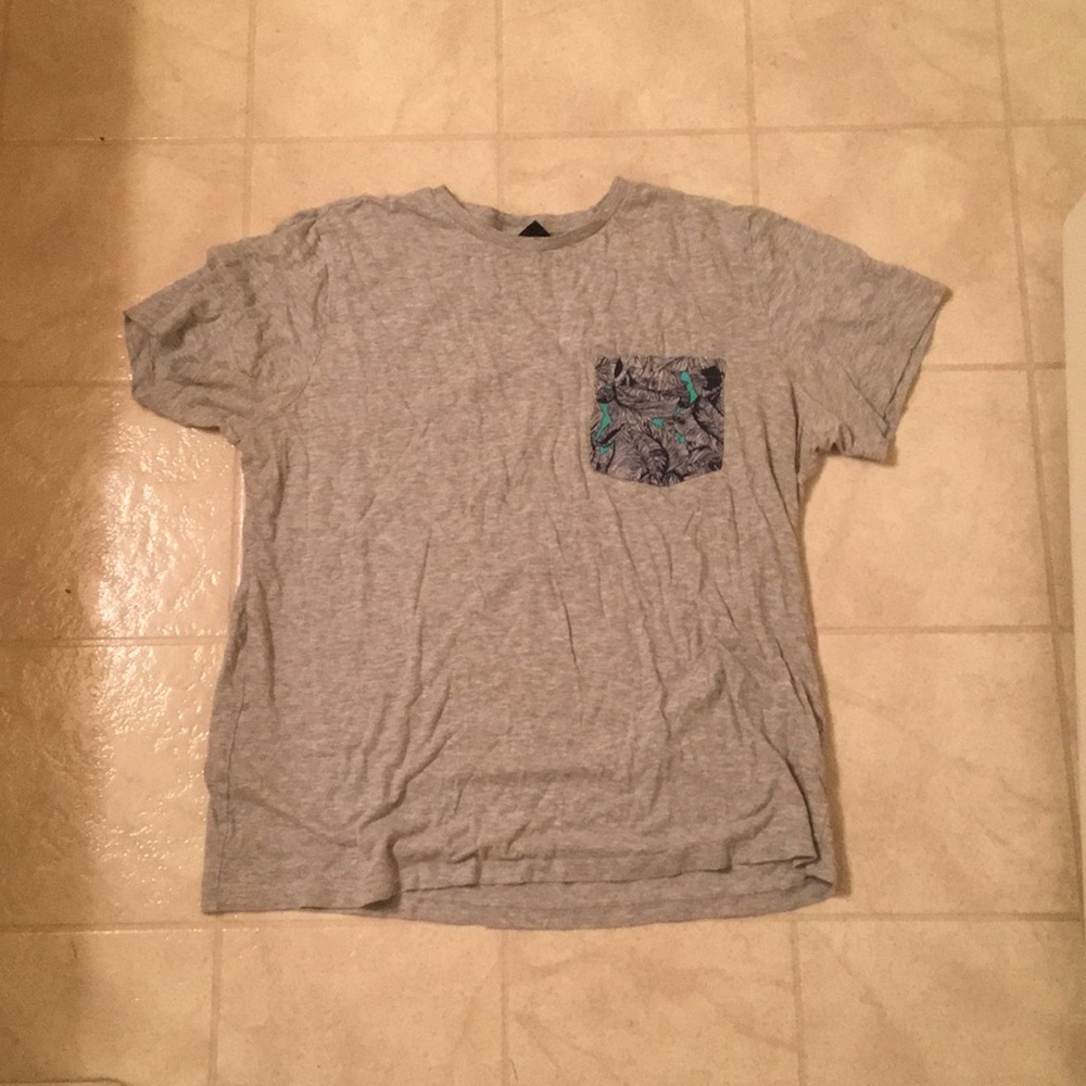 H&M men’s tee shirt with colorful pocket